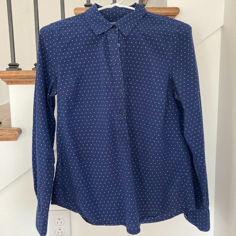 Collared quarter-button long sleeve shirt